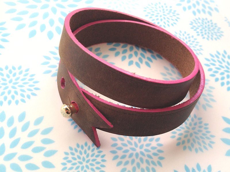 Italian thick original color cowhide leather with Peach rim ribbon design bracelet - Bracelets - Genuine Leather Brown