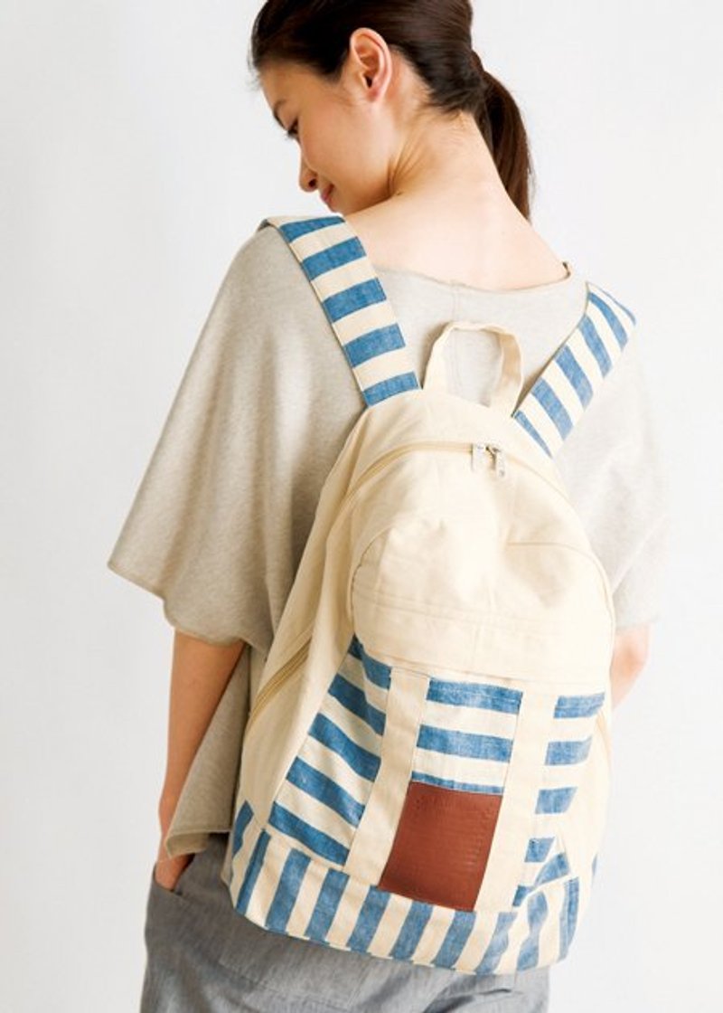 地球樹Fair trade&Eco-「包袋系列」-海洋藍條紋後背包 - กระเป๋าแล็ปท็อป - ผ้าฝ้าย/ผ้าลินิน ขาว