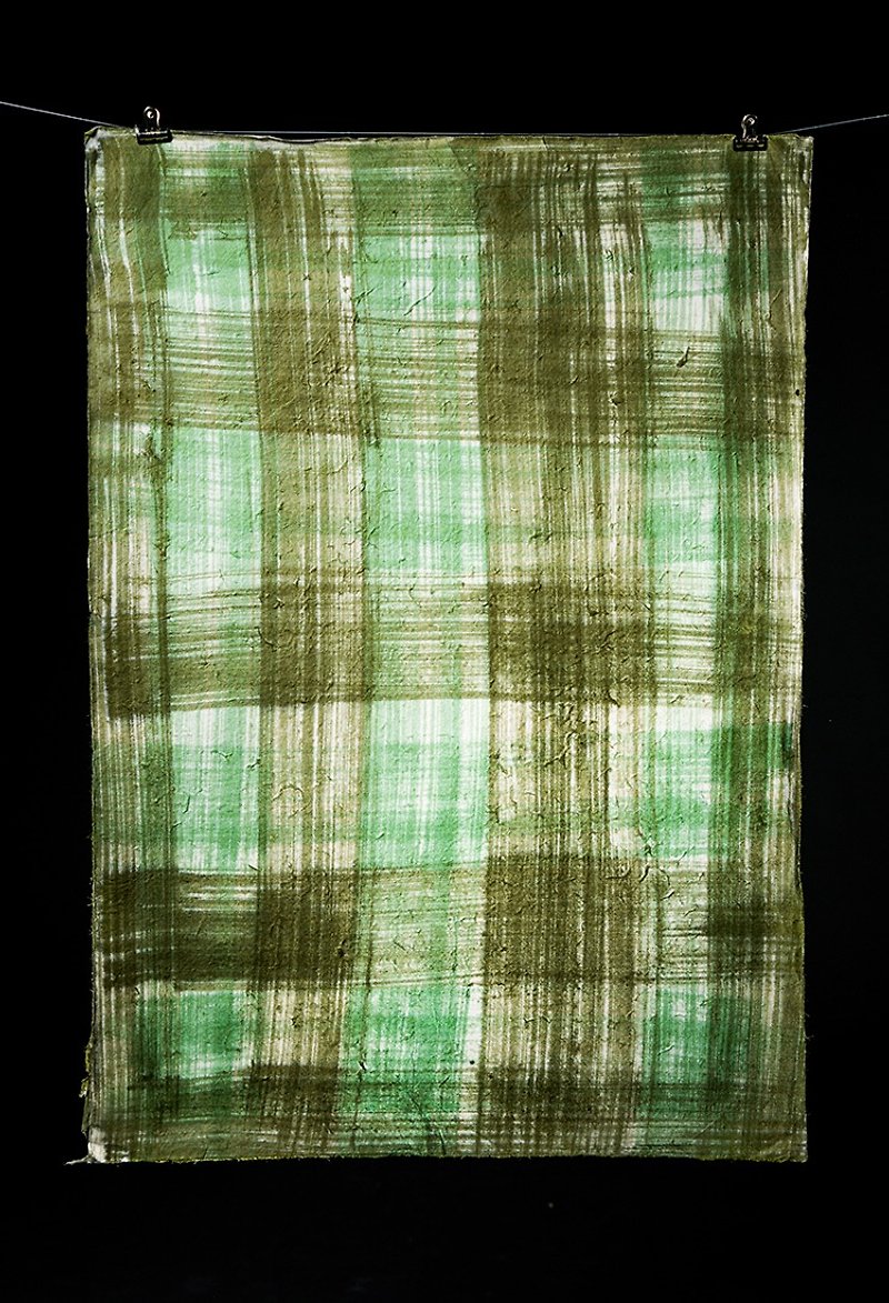 Handmade Batik Wrapping Paper-Crossing Lines (Black and Green) - วัสดุห่อของขวัญ - กระดาษ สีเขียว