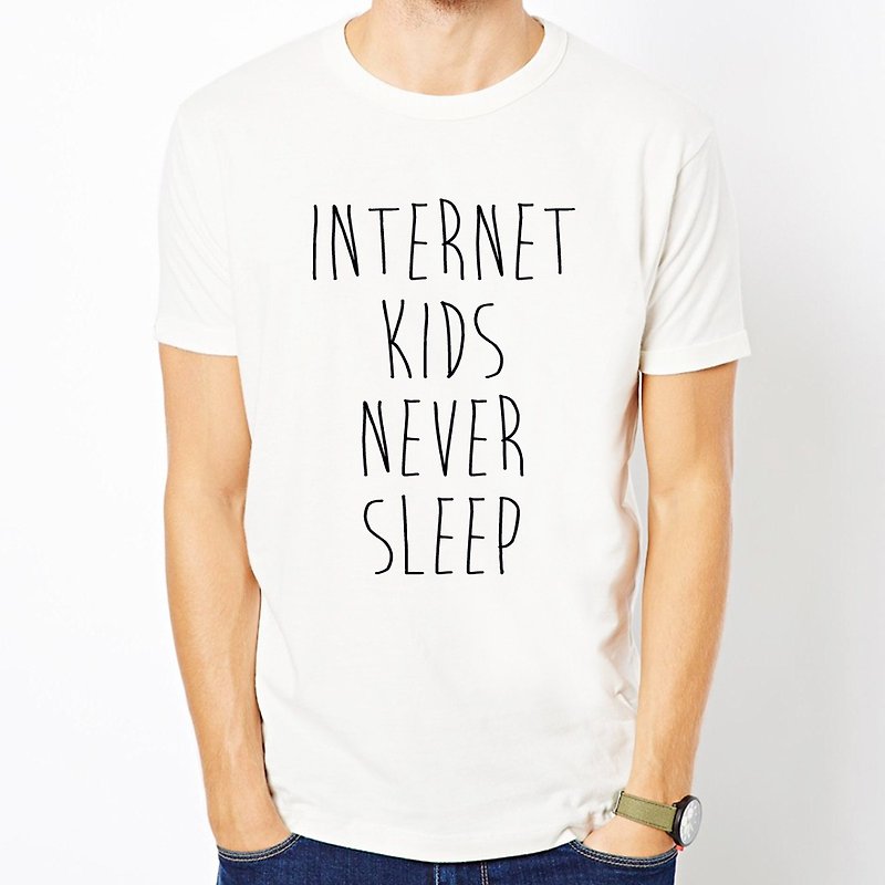 Internet Kids Never Sleep Short Sleeve T-shirt-2 Color Internet Kids Sleeping Wen Qing Art Design Fashionable Text Fashion - เสื้อยืดผู้ชาย - กระดาษ หลากหลายสี