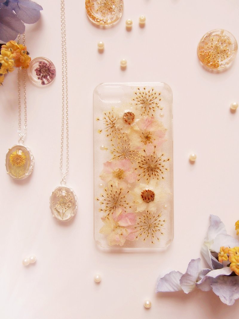 Tammy St. 冰花系列 浪漫氣質淡淡粉白花香自然感押花 IPHONE5/5S手機殼 保護殼 - 手機殼/手機套 - 塑膠 粉紅色