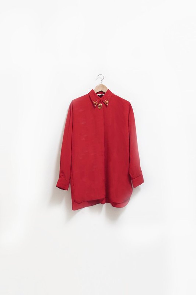 【Wahr】典紅長袖襯衫 - เสื้อเชิ้ตผู้หญิง - วัสดุอื่นๆ หลากหลายสี