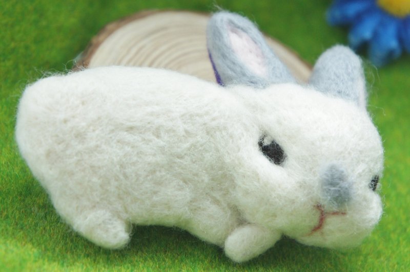 羊毛氈懶洋洋兔兔別針/胸針  訂製 - 胸針/心口針 - 羊毛 