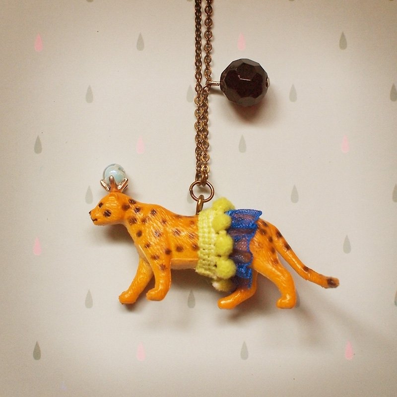 Zoo | Leopard Necklace/Charm - Necklaces - Plastic Orange