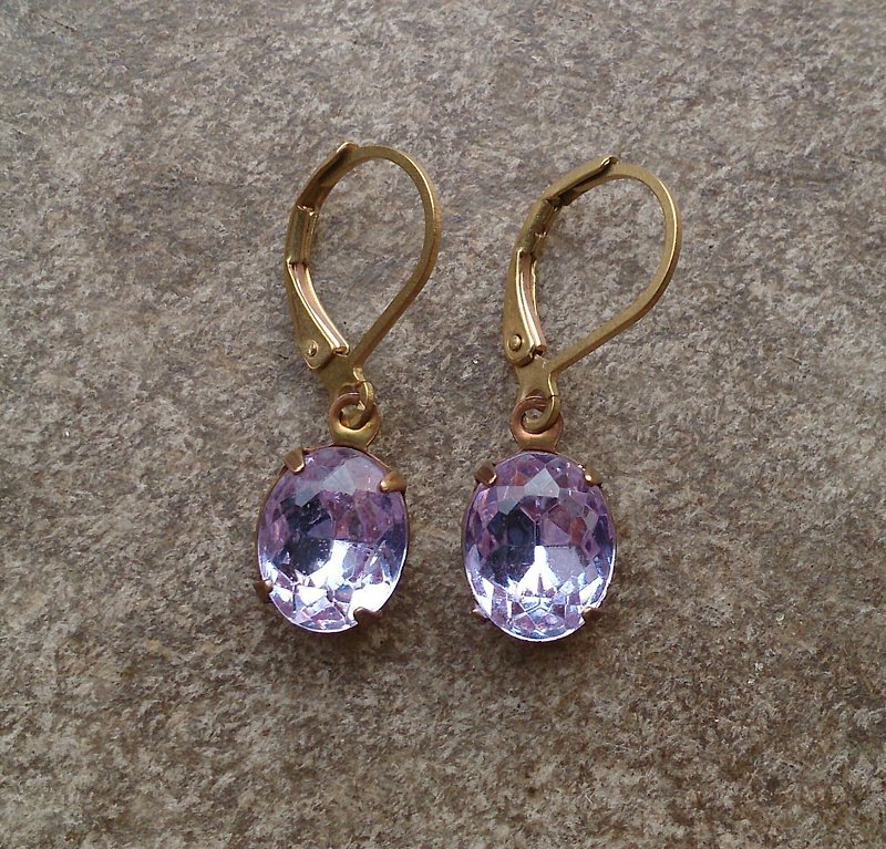 薰衣草紫橢圓古董swarovski水晶耳環 - Earrings & Clip-ons - Gemstone Purple