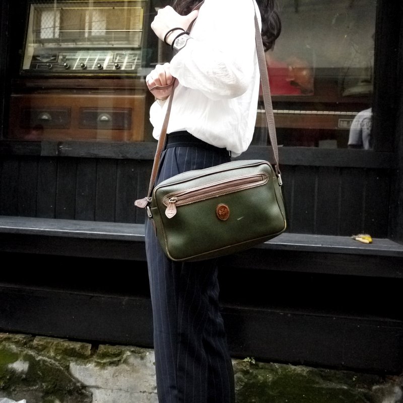 夕卡 Shika // Vintage bag 古董包 Loui Gioune  墨綠色 牛皮 PU 側背小書包  {A1-071} - 側背包/斜背包 - 其他材質 綠色