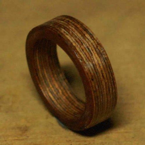 乾鑫設計 鐵刀木條紋圓形木頭戒指 （訂製）手工訂製 防小人尾戒 情人對戒