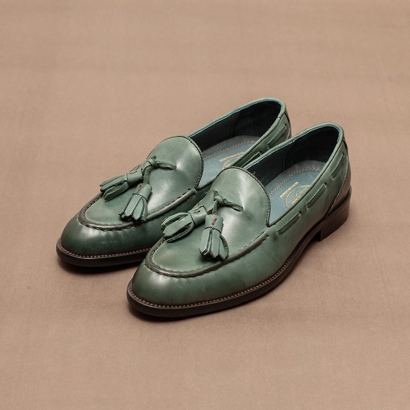 e cho neutral shallow mouth tassel polished loafers ec27 green - รองเท้าหนังผู้หญิง - หนังแท้ สีเขียว