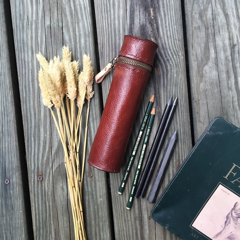 Cylinder vegetable tanned leather pencil case / pen pouch - Dark brown - กล่องดินสอ/ถุงดินสอ - หนังแท้ สีเทา