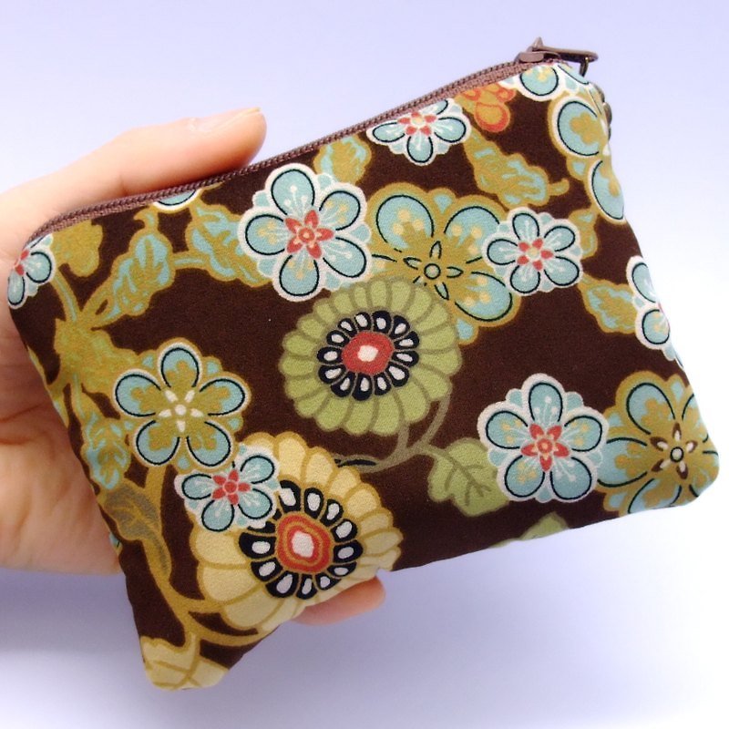 Zipper pouch / coin purse (padded) (ZS-11) - Coin Purses - Cotton & Hemp Brown