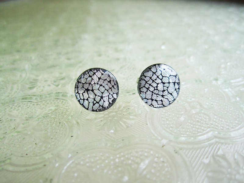 〆 Silver pin earrings _ sedimentary fault - ต่างหู - พลาสติก หลากหลายสี