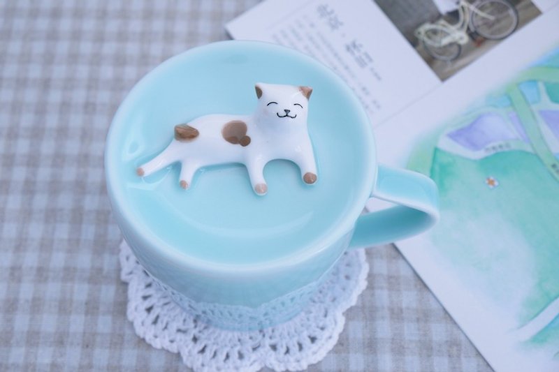 Three shallow ceramic original lazy cat cup lid cup milk flower cup Meng creative birthday gift water cup - Teapots & Teacups - Other Materials Green