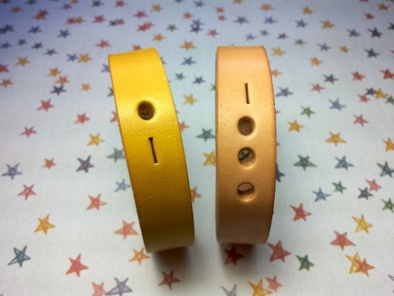 [Morse code] Leather bracelet - สร้อยข้อมือ - หนังแท้ สีกากี
