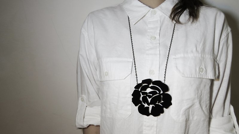 Shadow Silhouette Series - Black Rose Necklace - Necklaces - Plastic Black