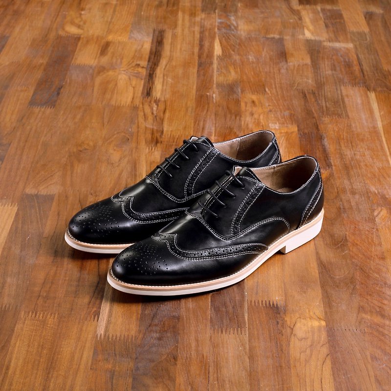 Vanger elegant and beautiful ‧ light summer mix and match wing pattern Oxford shoes Va167 personality black (one yard smaller) - รองเท้าอ็อกฟอร์ดผู้ชาย - หนังแท้ สีดำ