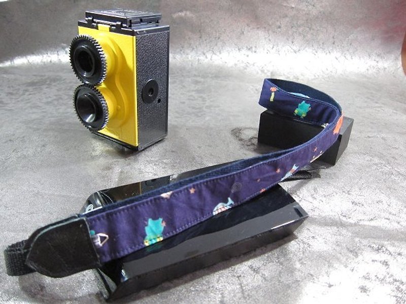 " alien infestation " diastolic pressure Ukulele camera strap Camera Strap - Camera Straps & Stands - Other Materials Purple