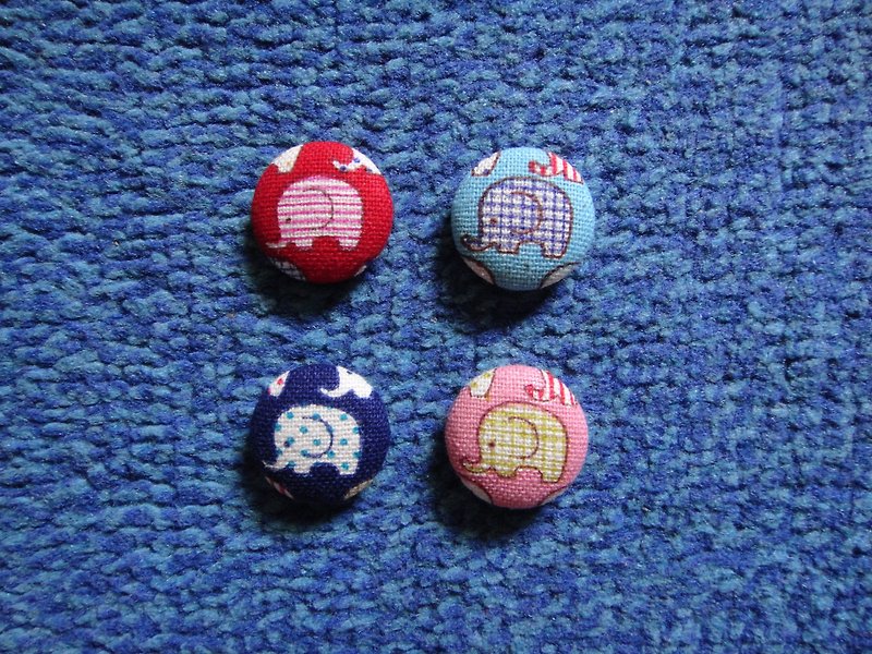 Elephant Kingdom button badge [optional color shipped randomly] C40DVY23 - Badges & Pins - Cotton & Hemp 