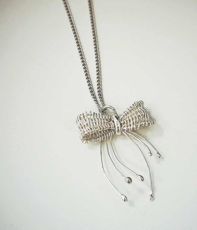 Flat weave series / bow / 925 sterling silver / necklace - Necklaces - Sterling Silver White