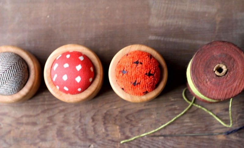 橘十字 ◘ 木針座 - Knitting, Embroidery, Felted Wool & Sewing - Other Materials Orange