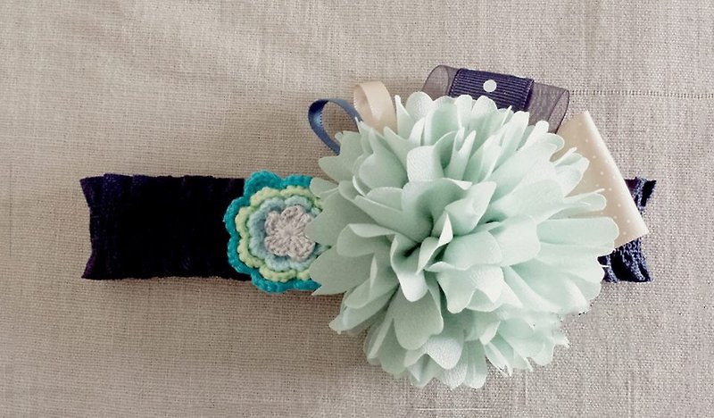 Handmade light green flower baby/kid headband - Bibs - Other Materials Blue