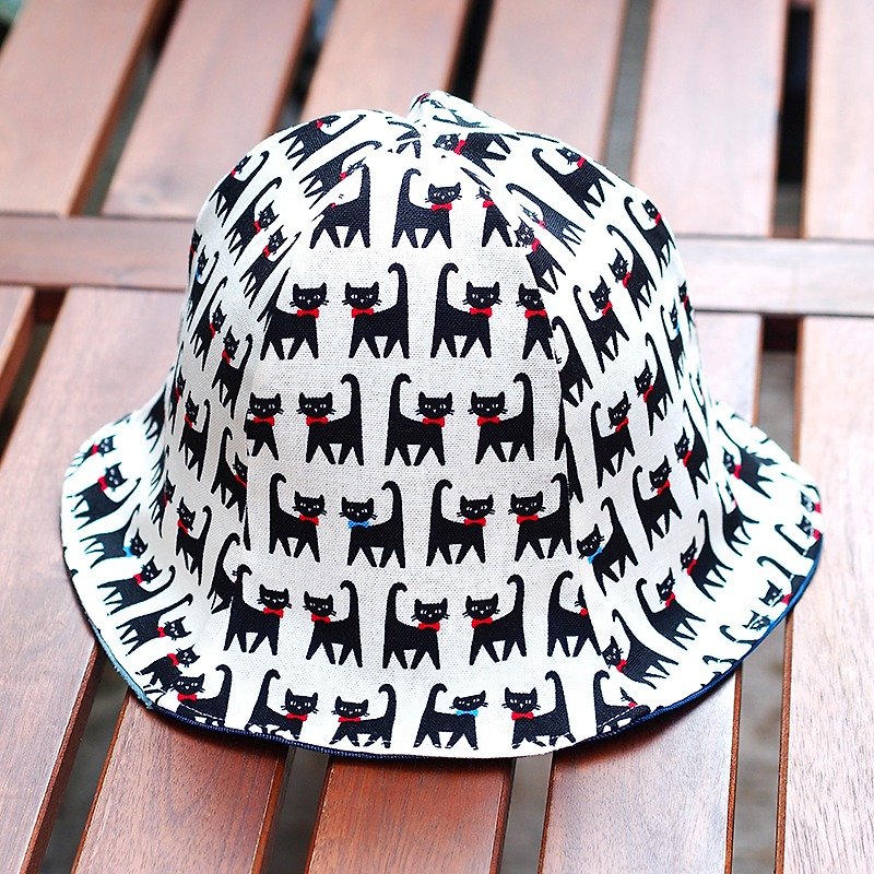 Calf Calf Village village men and women hat cap visor sided handmade pet cat meow {black} Limited - หมวก - วัสดุอื่นๆ ขาว
