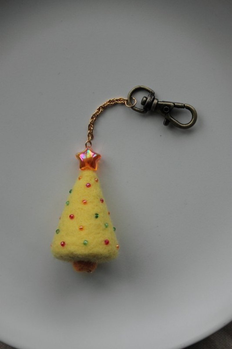 Yellow Christmas tree pendant is the best choice for Christmas gifts and exchange gifts - พวงกุญแจ - ขนแกะ หลากหลายสี