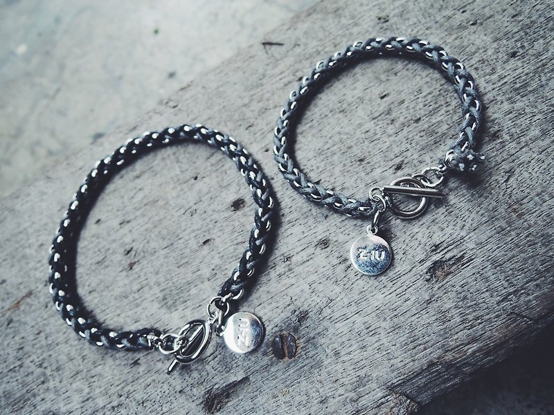 Zhu. Handmade bracelet * leather cord wrapped round chain - สร้อยข้อมือ - โลหะ 