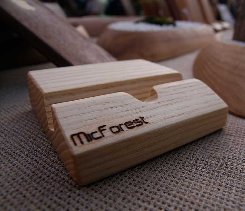 Micro-forest bolt wooden phone holder iPhone series applies - เคส/ซองมือถือ - ไม้ สีนำ้ตาล