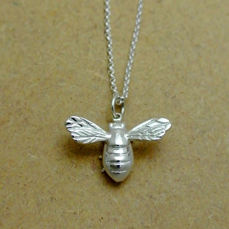 Big Bee Silver Necklace - Necklaces - Other Metals 