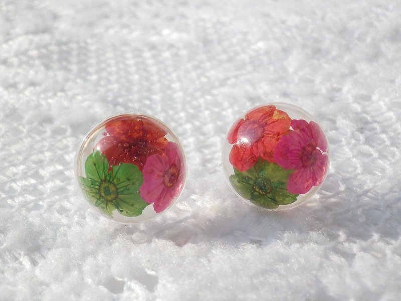 Anny's workshop hand-made pressed flower jewelry, 3-color small handball earrings (ear pin type) - ต่างหู - วัสดุอื่นๆ 