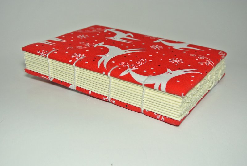 :小瑕疵:聖誕交換禮物/手工筆記本/千層蛋糕 - Notebooks & Journals - Paper Green