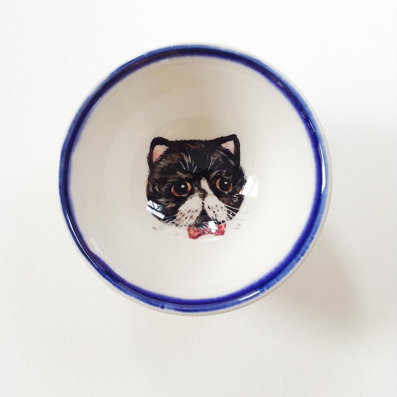 手描きの小さな茶碗 白黒の人形猫 - 急須・ティーカップ - その他の素材 ブラック