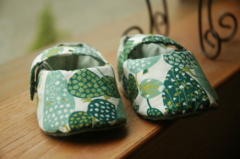 Small forest green baby shoes - รองเท้าเด็ก - วัสดุอื่นๆ สีเขียว