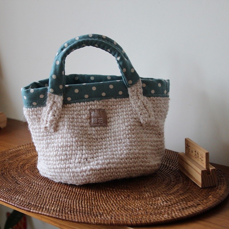 Hemp knitting Handbag, White hemp rope, Tiffany Blue Spot Inside - กระเป๋าถือ - ผ้าฝ้าย/ผ้าลินิน ขาว
