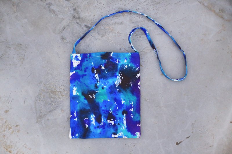 斜背包 SB-007 水彩海藍 - 側背包/斜孭袋 - 其他材質 藍色