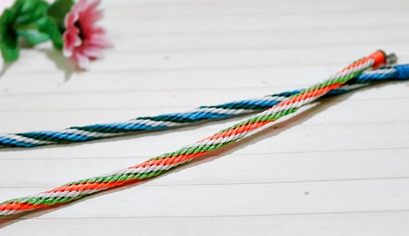 手編みのシルク蝋糸風〈凱旋門〉 //お好きな色をお選びいただけます// - ブレスレット - 蝋 