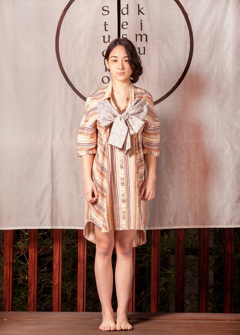 MOI非プラス綿の風の弓ストラップのドレス - ワンピース - その他の素材 多色