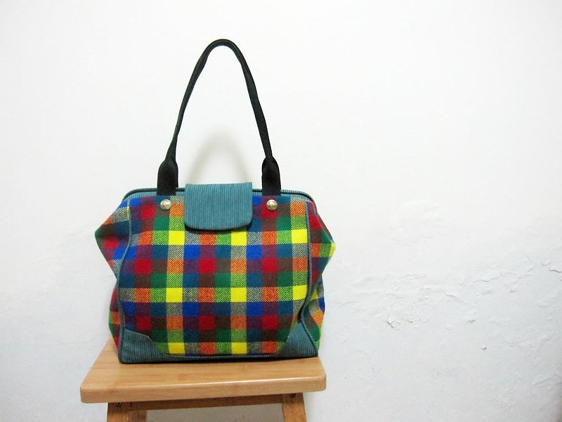 Happy grid / carved doctor bag - Messenger Bags & Sling Bags - Other Materials Multicolor