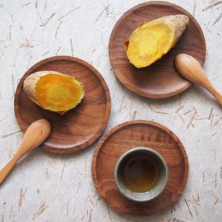 豊原のスタッフの人 - ウォルナットほぞ木の板で着用（シングル）