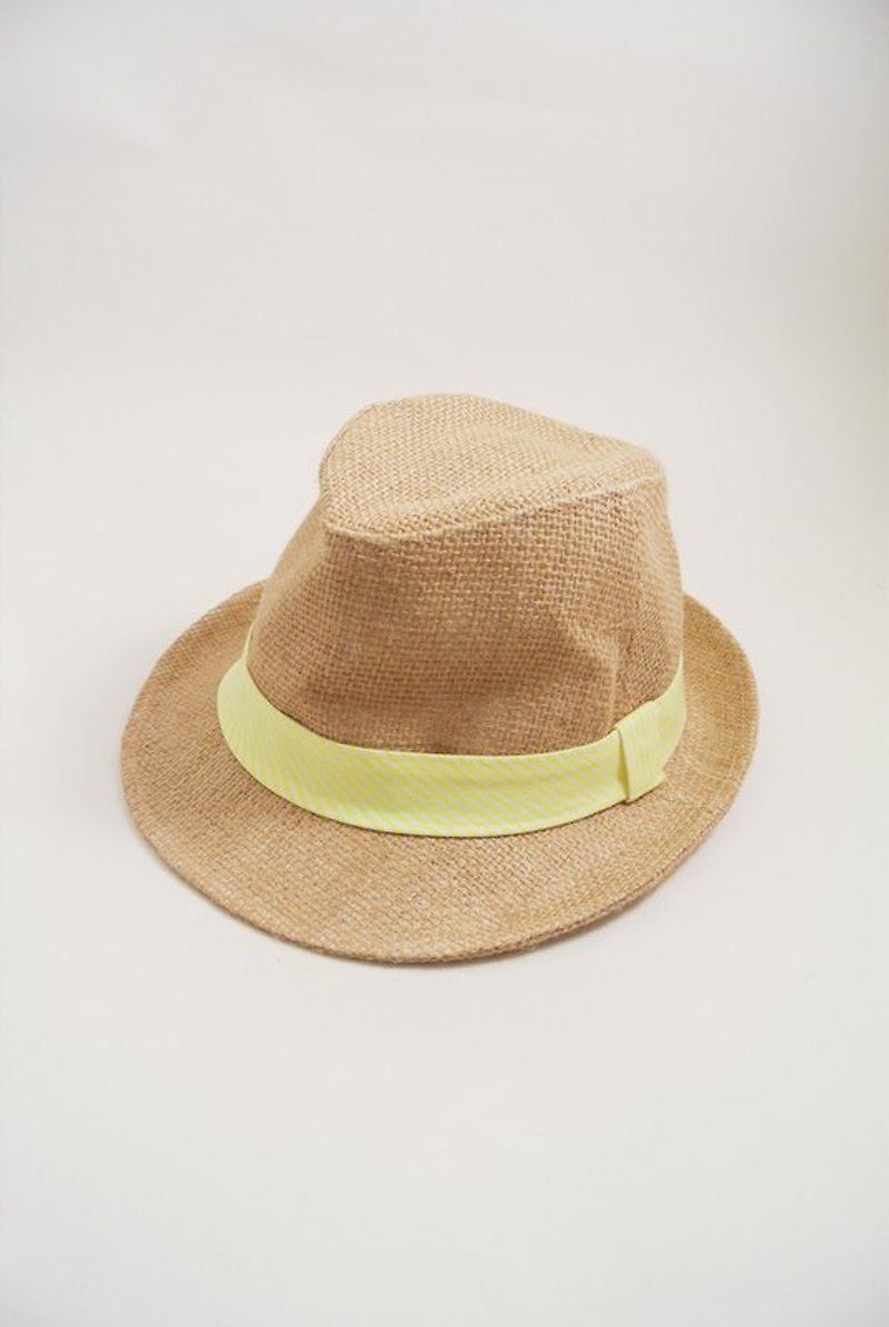 耐A阿尼晒．鐵絲籐編紳士帽 - หมวก - พลาสติก สีเหลือง