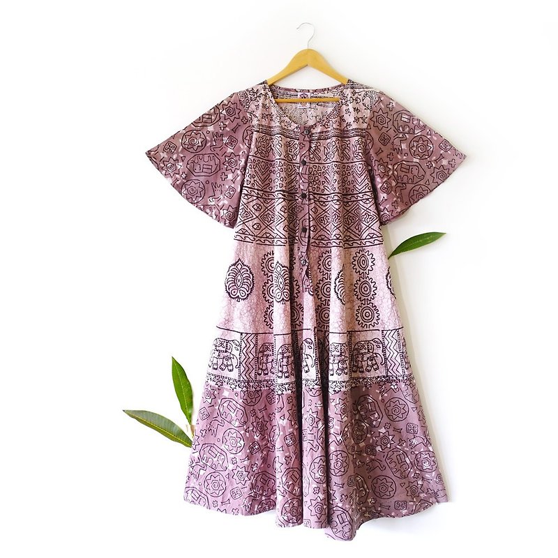 BajuTua /国立風/紫染めに現れる淡いピンクがかった灰色の古い布が緩ん傘第五版スリーブドレスをカバー - ワンピース - コットン・麻 パープル