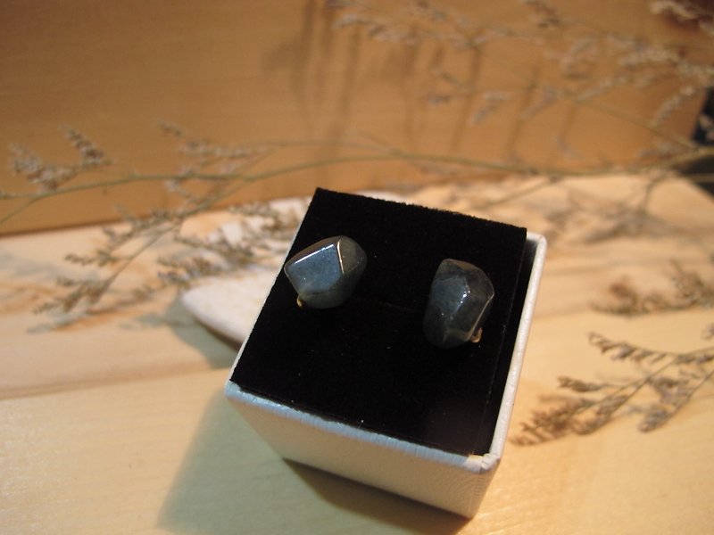 ▲ DF jade LuoShi / handmade original stone earrings - อื่นๆ - เครื่องเพชรพลอย 