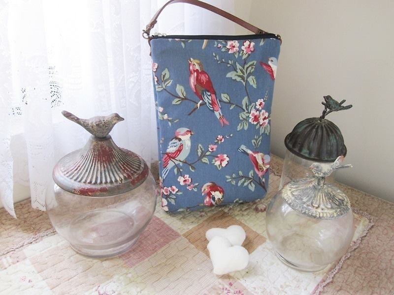 Spring Vintage Blue Birds handbag strap short paragraph France - กระเป๋าถือ - ผ้าฝ้าย/ผ้าลินิน สีน้ำเงิน