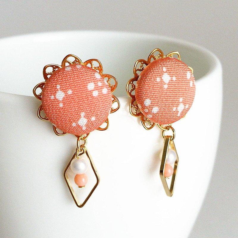 Flower Earrings with Japanese Traditional pattern, Kimono - Earrings & Clip-ons - Other Materials Pink