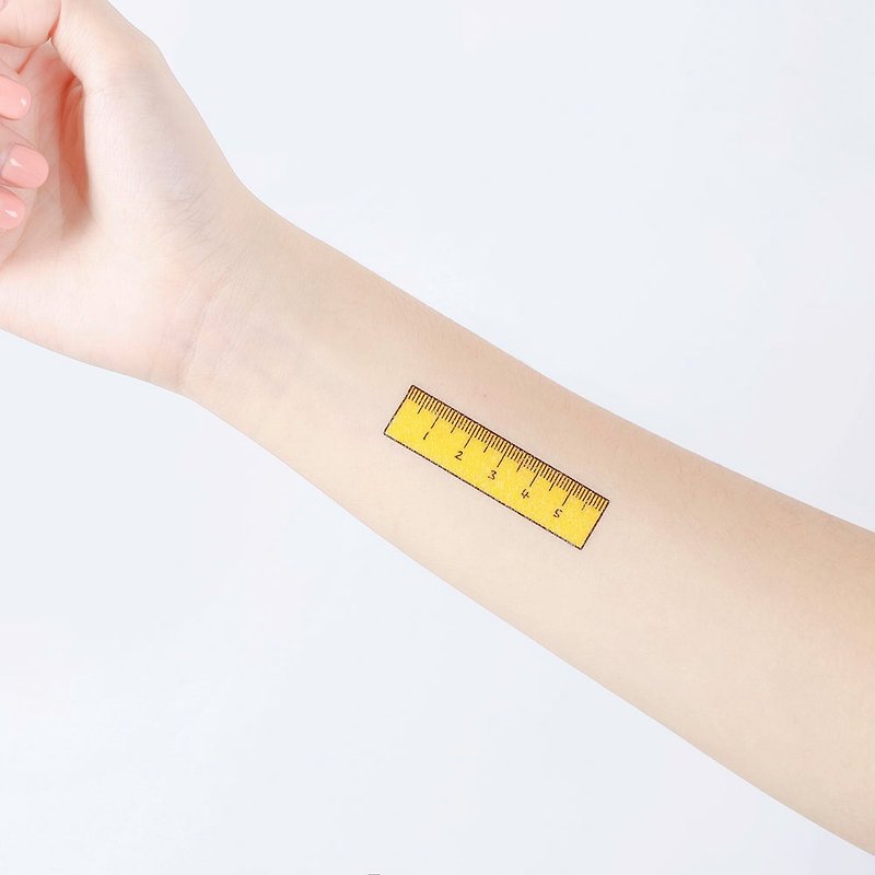 Surprise Tattoos /  黃色小尺 刺青 紋身貼紙 - 紋身貼紙 - 紙 黃色