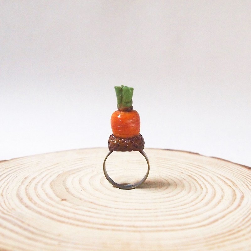 小蘿蔔手工手繪戒指 Handmade Carrot Ring - 戒指 - 其他材質 多色