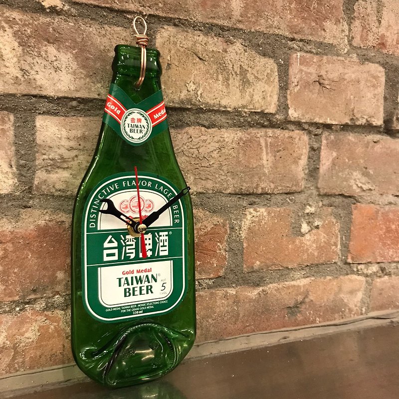 台湾ゴールドビール瓶アンウォールクロックベルクロックワインボトルクロック - 時計 - ガラス 