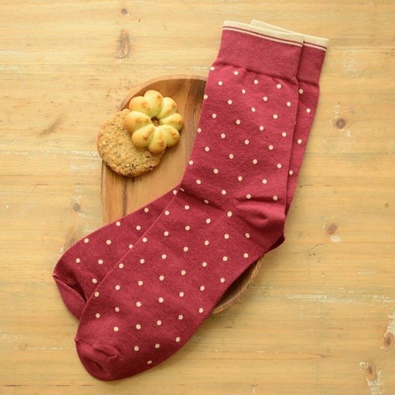Lin Guoliang Color Polka Dot Gentleman Socks Grape Red - ถุงเท้าข้อกลาง - ผ้าฝ้าย/ผ้าลินิน สีแดง