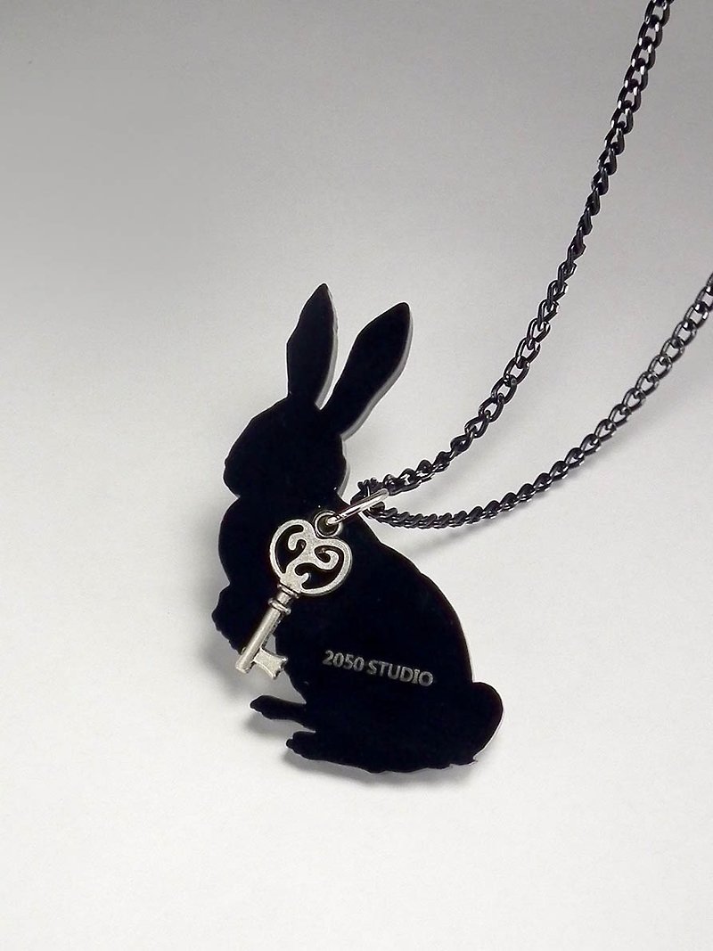 Happy rabbit (sitting) necklace/key ring - Necklaces - Acrylic 