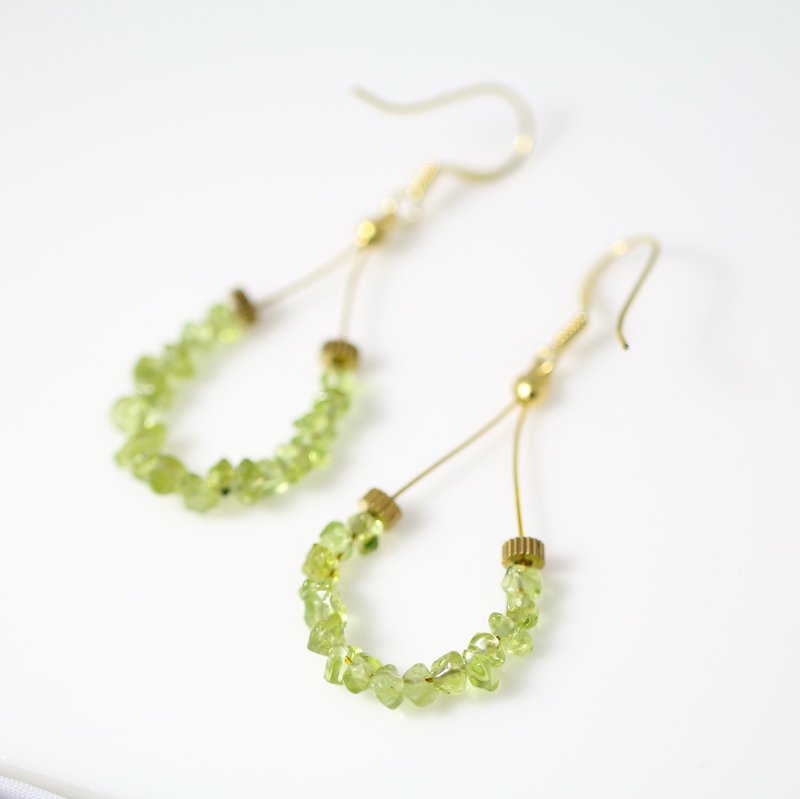 【ColorDay】生命之泉橄欖石水滴型耳環 - 耳環/耳夾 - 寶石 綠色
